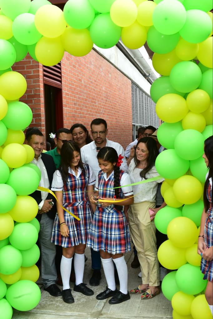 ENTREGA_OBRAS_FFIE_IE_SAN_GERARDO_MARIA_MAYELA_1.jpeg